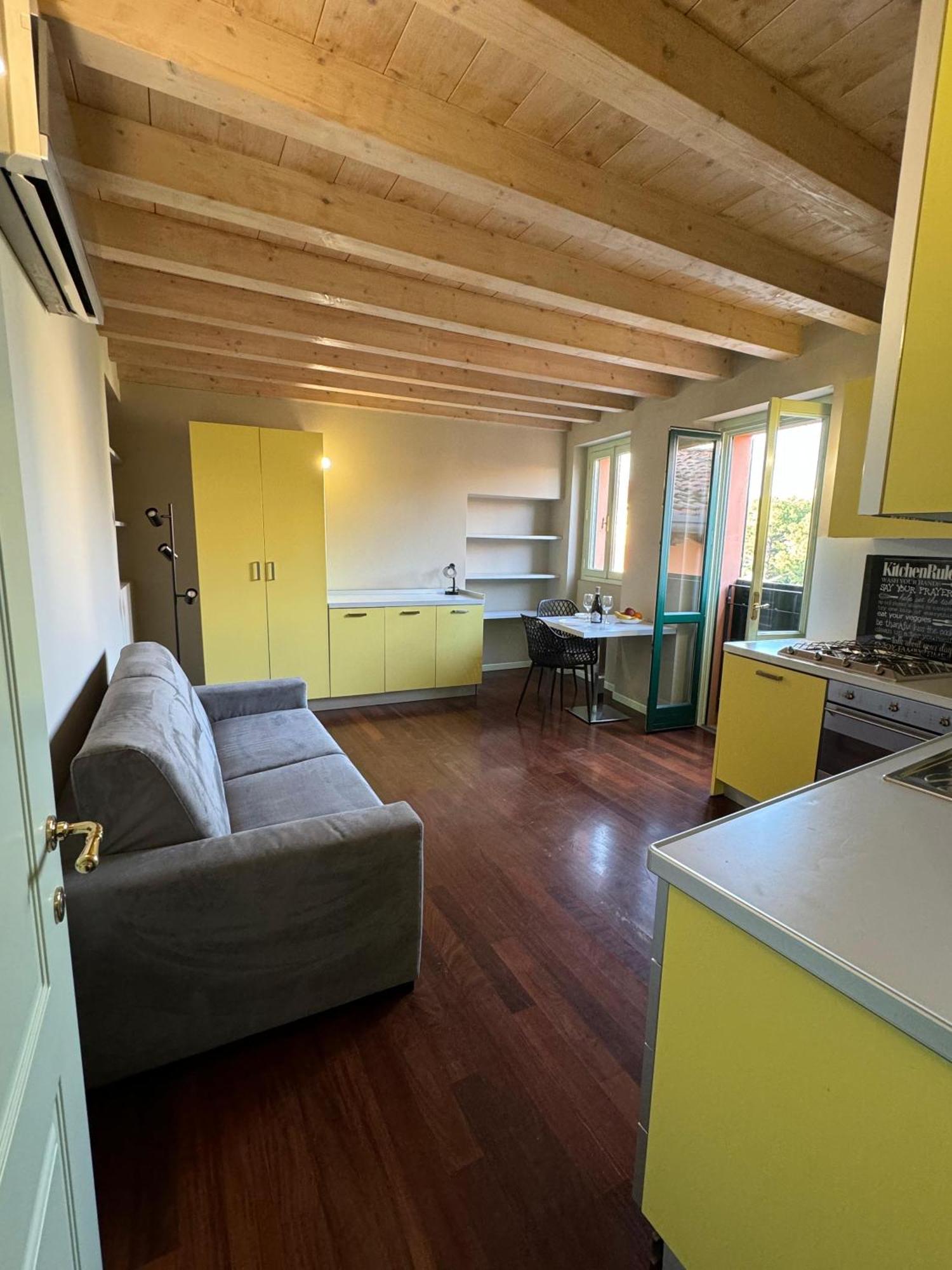Splendid Apartment Десенцано дел Гарда Екстериор снимка