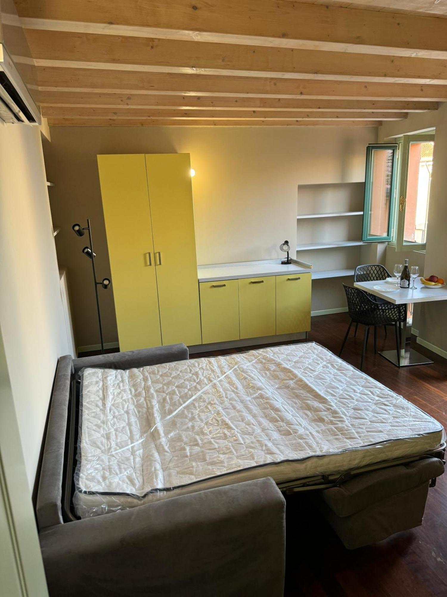 Splendid Apartment Десенцано дел Гарда Екстериор снимка