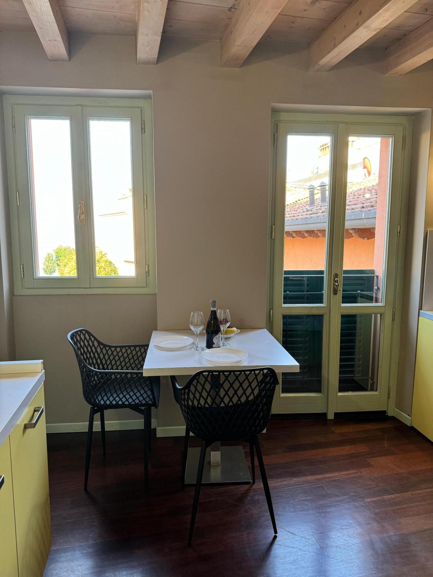 Splendid Apartment Десенцано дел Гарда Екстериор снимка