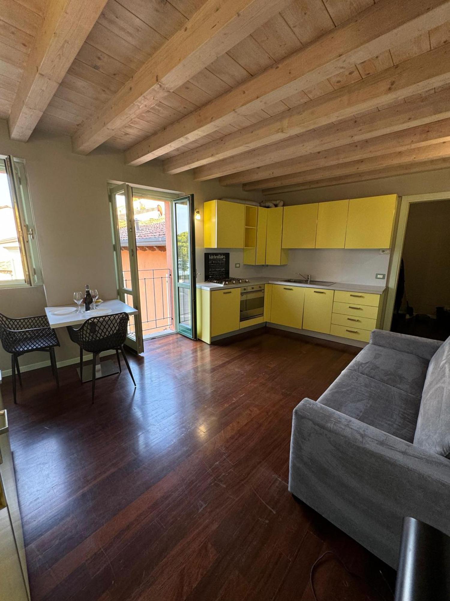 Splendid Apartment Десенцано дел Гарда Екстериор снимка